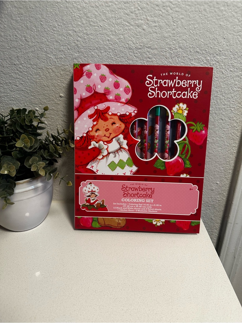 Strawberry Shortcake Red Coloring Set by Strawberry Shortcake
